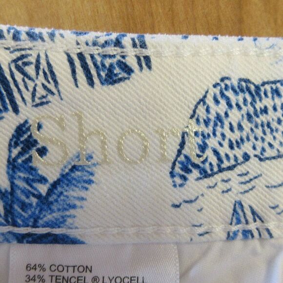 TOMMY BAHAMA DENIM White Blue Printed Jean Shorts 27 Tropical Palm Trees Sailing - Picture 8 of 15